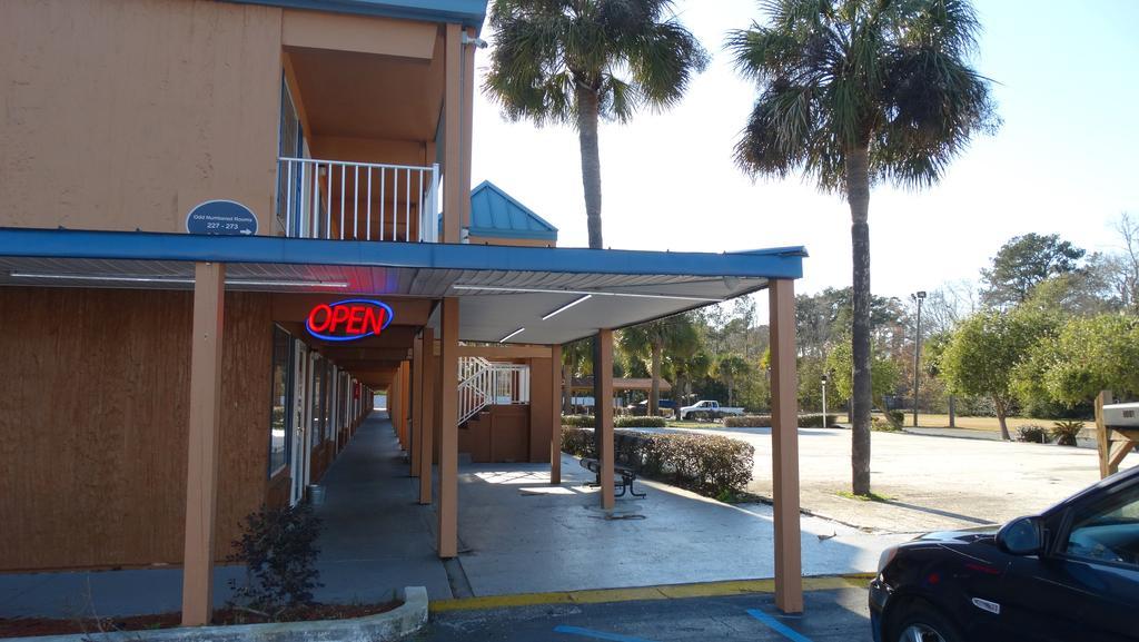 Econo Lodge Brunswick I-95 외부 사진