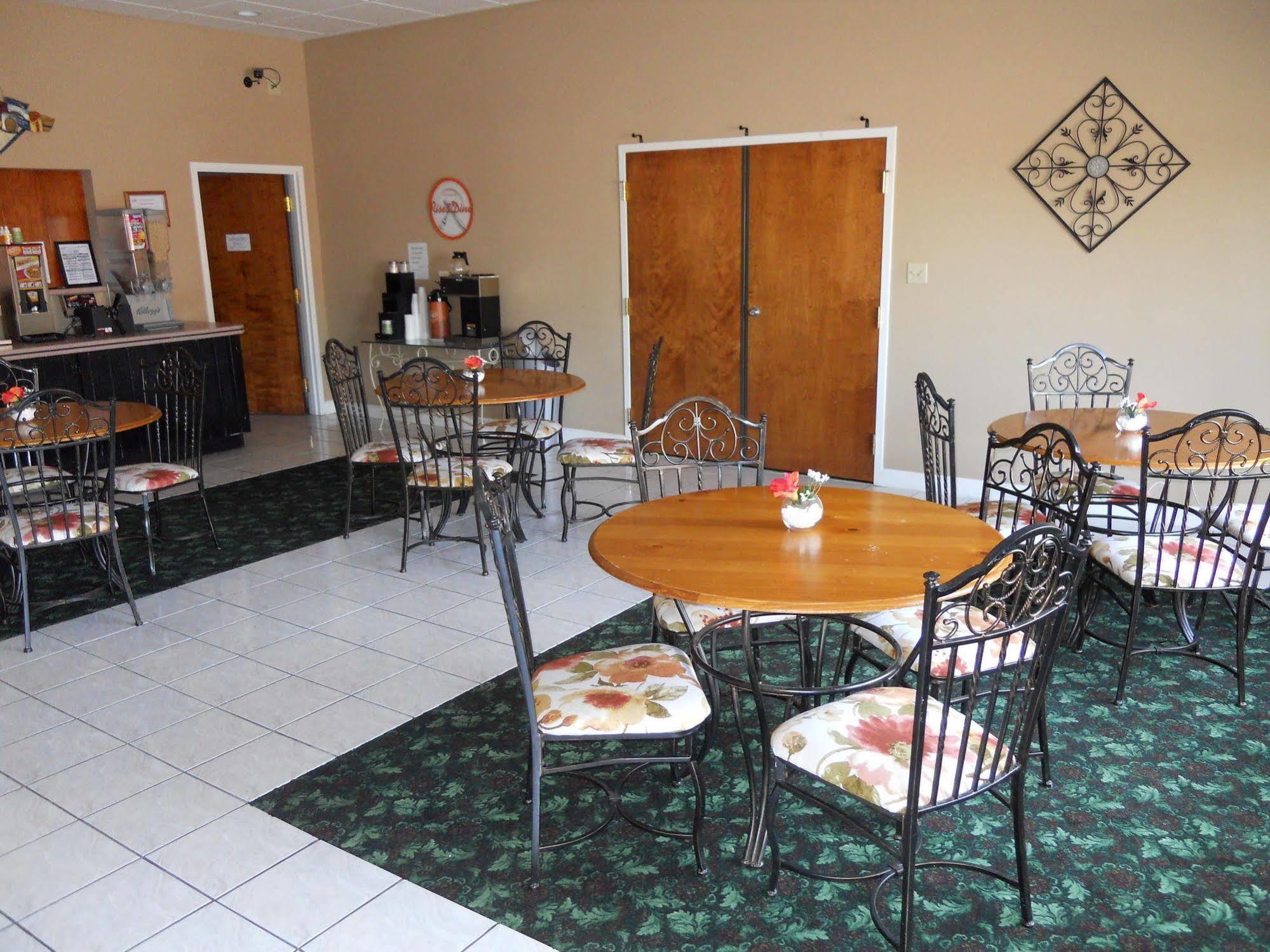 Econo Lodge Brunswick I-95 외부 사진